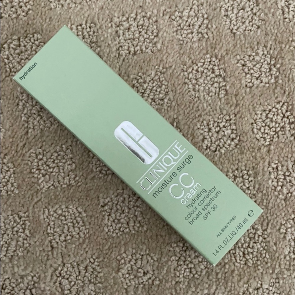 Clinique moisture surge CC cream in very light